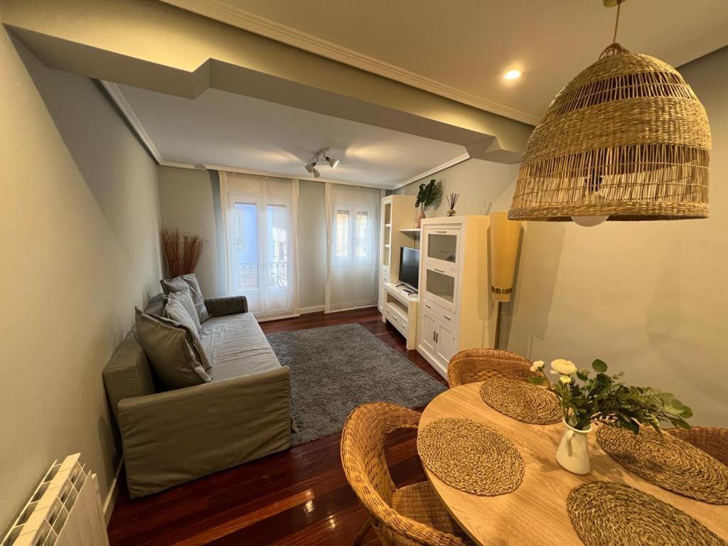 Apartamento ITSASOKO IZARRA, apartamento con encanto en el casco viejo. Bermeo Exterior foto